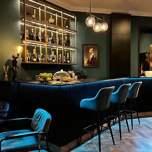 Hotel Rumor ****