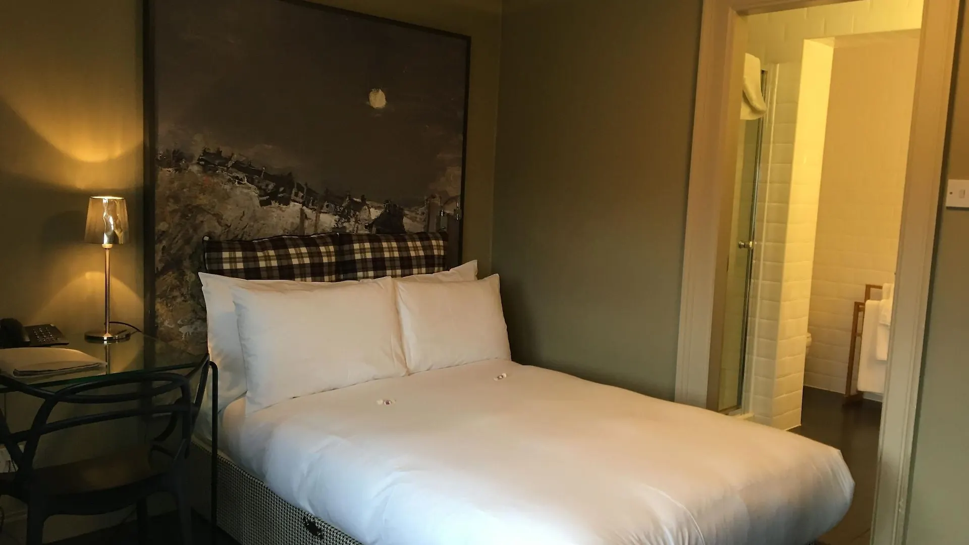 B+B Edinburgh 4*,  United Kingdom