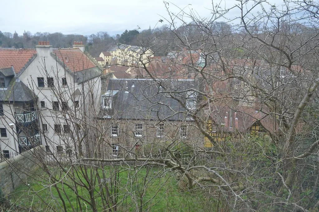 B+B Edinburgh Hotel