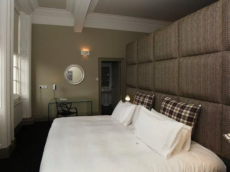 B+B Edinburgh 4*,  United Kingdom